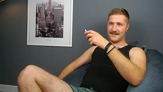 Snapshot of Mr_At_ chatting on 10-28-25, 07:12 Mr At  online show from 10-28-25, 07:12