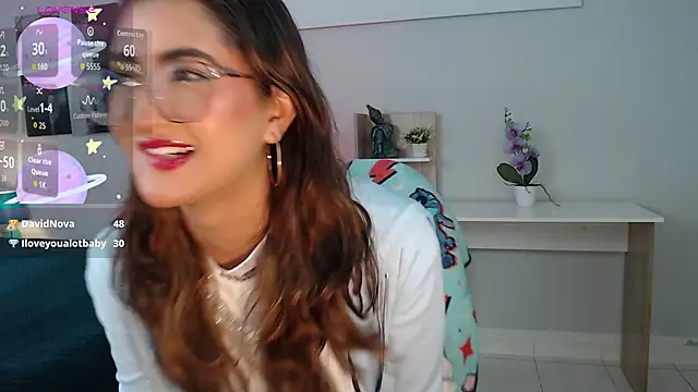 Snapshot of madame_lottie chatting on 09-20-25, 12:39 madame lottie online show from 09-20-25, 12:39