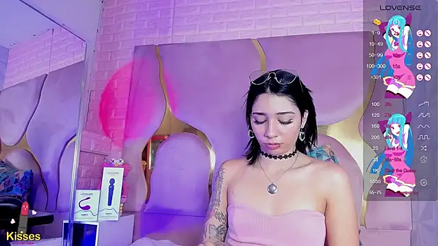 Niina Sissy online show from 03-22-26, 04:16