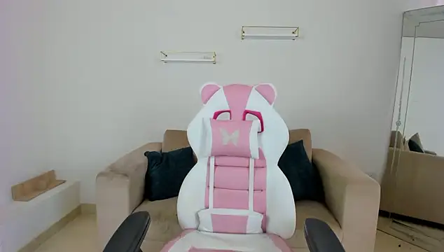 april smiith online show from 01-14-26, 12:33