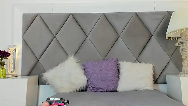 GiadaRizzo online show from 11-25-25, 05:35