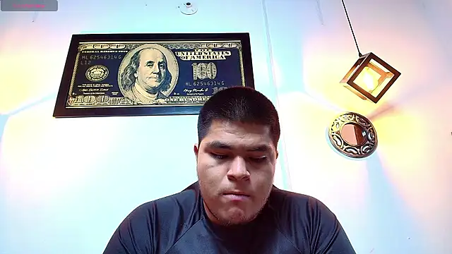 naomi campbel  online show from 02-20-26, 08:31