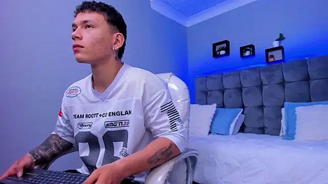 Thomas moon online show from 11-26-25, 12:28