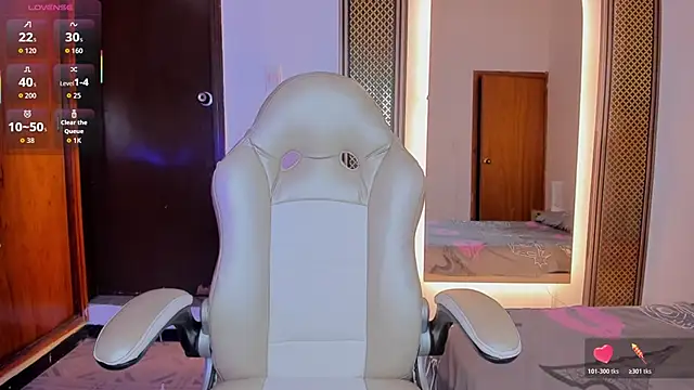 Elowen Clark online show from 11-28-25, 08:55