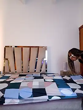 Elowen Clark online show from 02-11-26, 07:30