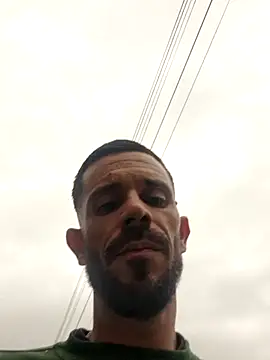 Snapshot of lolo7121 chatting on 09-13-25, 04:29 lolo7121 online show from 09-13-25, 04:29