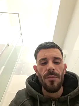 Snapshot of lolo7121 chatting on 11-13-25, 12:42 lolo7121 online show from 11-13-25, 12:42