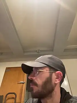 Snapshot of lolo7121 chatting on 02-28-26, 11:06 lolo7121 online show from 02-28-26, 11:06