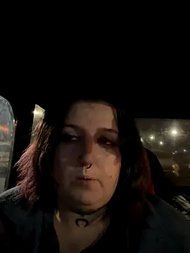 vanessraine online show from 09-12-25, 04:12