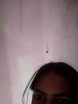 Snapshot of sanu_07 chatting on 01-08-26, 05:43 sanu 07 online show from 01-08-26, 05:43