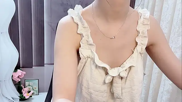 Shenlly online show from 05-06-26, 01:25