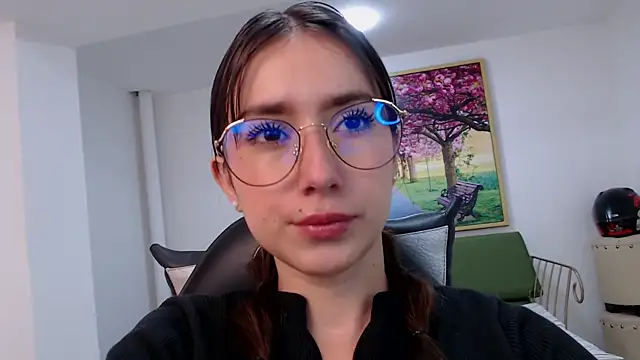 Adhara Kitten online show from 09-13-25, 01:00