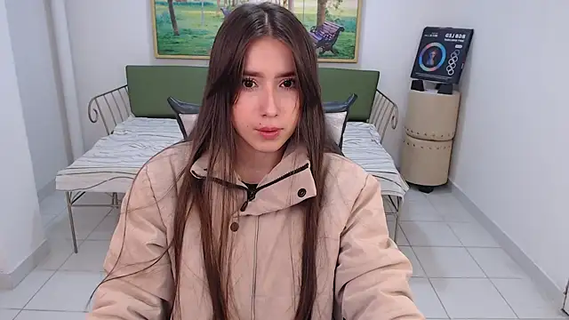 Adhara Kitten online show from 09-17-25, 01:02