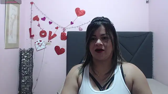 pamela echeverria online show from 04-15-26, 11:17