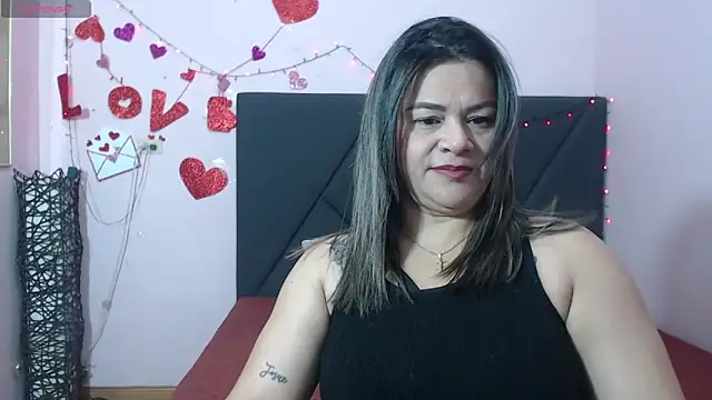 pamela echeverria online show from 04-21-26, 11:16