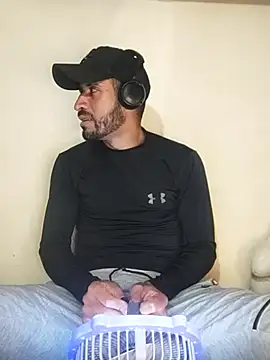 Alexsexygamer online show from 11-24-25, 07:35