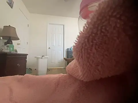 Snapshot of Prettyvsmonster chatting on 02-01-26, 07:56 Prettyvsmonster online show from 02-01-26, 07:56