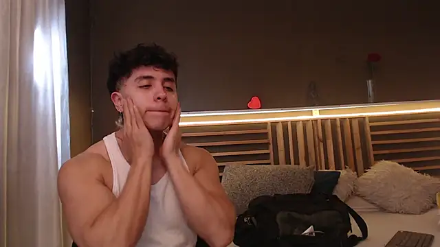 PaulEvens online show from 11-25-25, 01:33