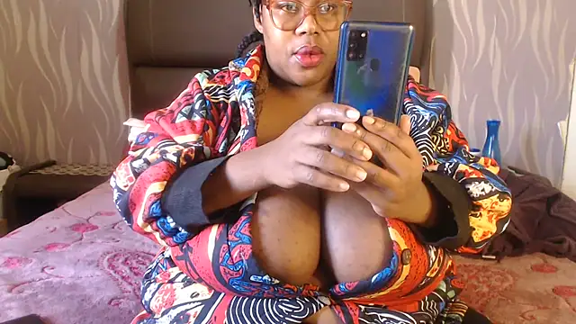Snapshot of BoobsQueen46K chatting on 06-23-26, 11:30 BoobsQueen46K online show from 06-23-26, 11:30
