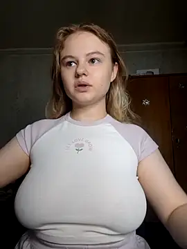 Snapshot of SlipperSherry chatting on 09-09-25, 08:41 SlipperSherry online show from 09-09-25, 08:41