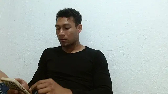 Snapshot of RyanLeon01 chatting on 07-14-26, 10:48 RyanLeon01 online show from 07-14-26, 10:48