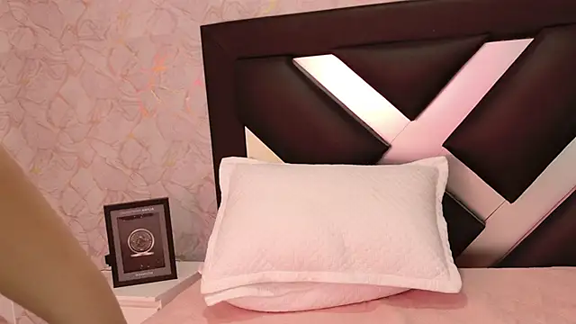 CataRicci online show from 04-22-26, 02:14