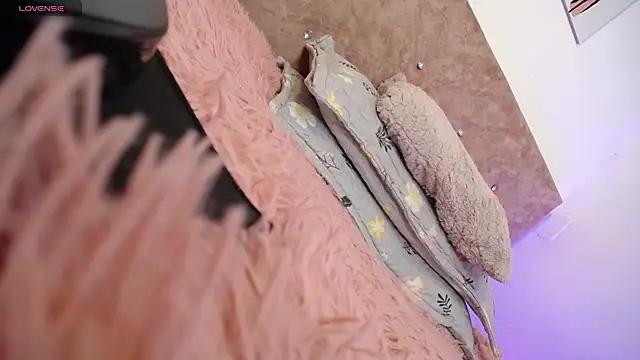 solpeich online show from 10-25-25, 04:57