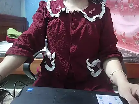 Snapshot of Xue_weng chatting on 04-22-26, 03:53 Xue weng online show from 04-22-26, 03:53