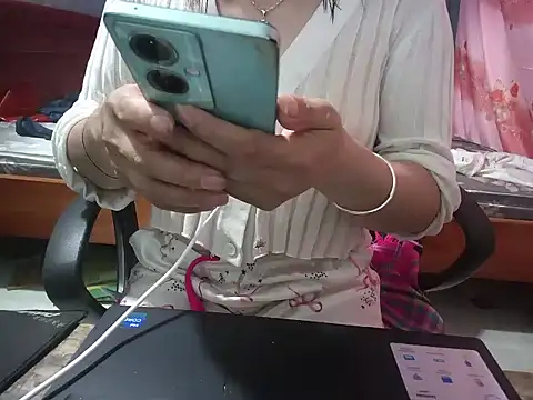 Snapshot of Xue_weng chatting on 04-30-26, 06:53 Xue weng online show from 04-30-26, 06:53