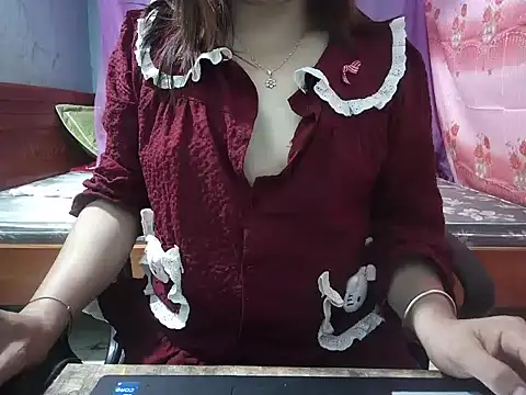 Snapshot of Xue_weng chatting on 05-14-26, 12:28 Xue weng online show from 05-14-26, 12:28