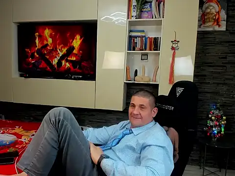 Snapshot of SpartacusDaddy48 chatting on 01-10-26, 11:31 SpartacusDaddy48 online show from 01-10-26, 11:31