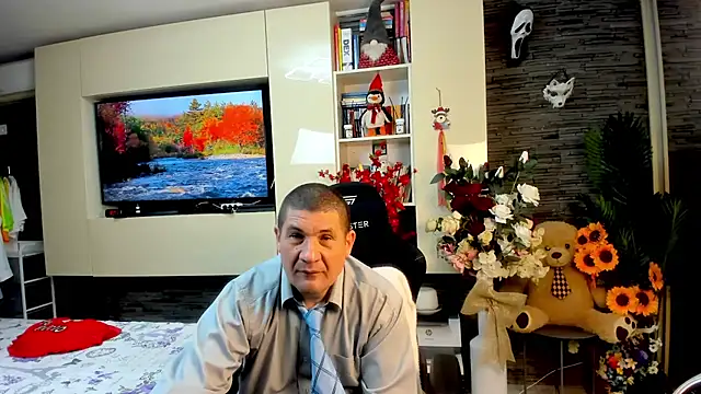 SpartacusDaddy48 online show from 05-12-26, 03:09
