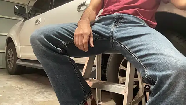 Snapshot of HorneyCowboy154 chatting on 09-25-25, 10:24 HorneyCowboy154 online show from 09-25-25, 10:24