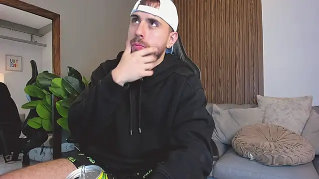 Maximo Wolff online show from 03-20-26, 12:04