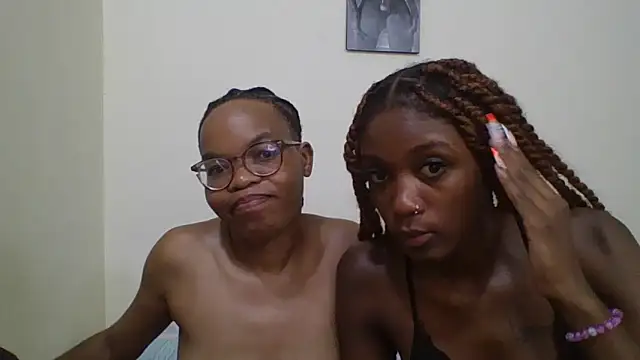 Miss-Hennessy online show from 12-18-25, 06:47