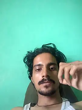 Snapshot of Sushant001 chatting on 10-16-25, 03:29 Sushant001 online show from 10-16-25, 03:29