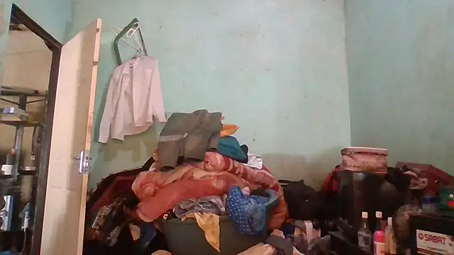 Nicky52 online show from 10-21-25, 04:57