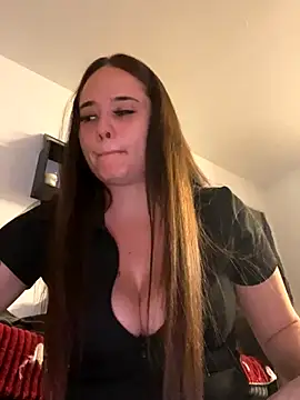 Snapshot of LollyLove_ chatting on 09-28-25, 06:02 LollyLove  online show from 09-28-25, 06:02