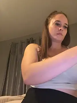 Snapshot of LollyLove_ chatting on 10-11-25, 06:06 LollyLove  online show from 10-11-25, 06:06