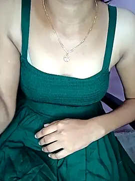 Snapshot of Nidhi_lovely chatting on 09-14-25, 11:42 Nidhi lovely online show from 09-14-25, 11:42