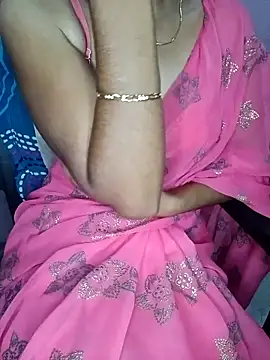 Snapshot of Nidhi_lovely chatting on 05-02-26, 02:49 Nidhi lovely online show from 05-02-26, 02:49