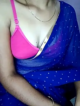 Snapshot of Nidhi_lovely chatting on 05-07-26, 02:50 Nidhi lovely online show from 05-07-26, 02:50