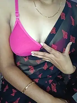Snapshot of Nidhi_lovely chatting on 05-18-26, 01:24 Nidhi lovely online show from 05-18-26, 01:24