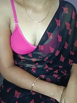 Snapshot of Nidhi_lovely chatting on 05-25-26, 02:39 Nidhi lovely online show from 05-25-26, 02:39