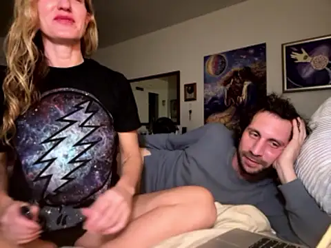 Snapshot of MackdaddyandgG chatting on 01-12-26, 12:05 MackdaddyandgG online show from 01-12-26, 12:05