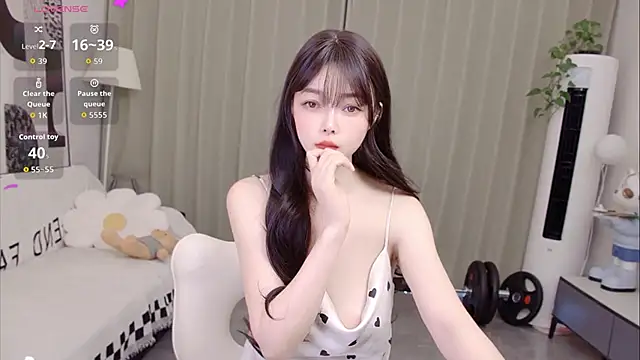 uikyy1 online show from 06-28-26, 07:14