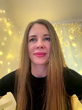 LucieMack online show from 01-16-26, 05:33