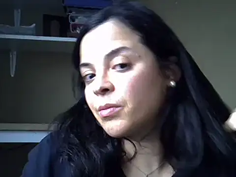 ITALIANASISIXX online show from 12-22-25, 02:25