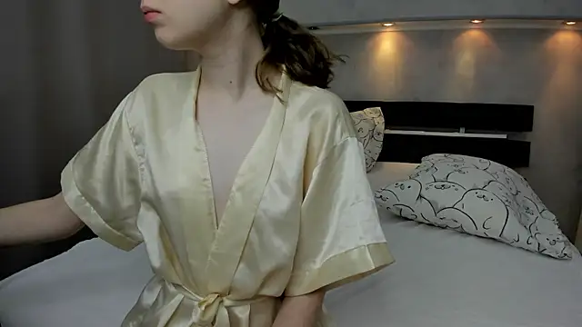 Camilla Kelly online show from 11-09-25, 01:15