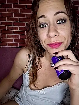 Snapshot of HotGinger66 chatting on 05-18-26, 09:37 HotGinger66 online show from 05-18-26, 09:37
